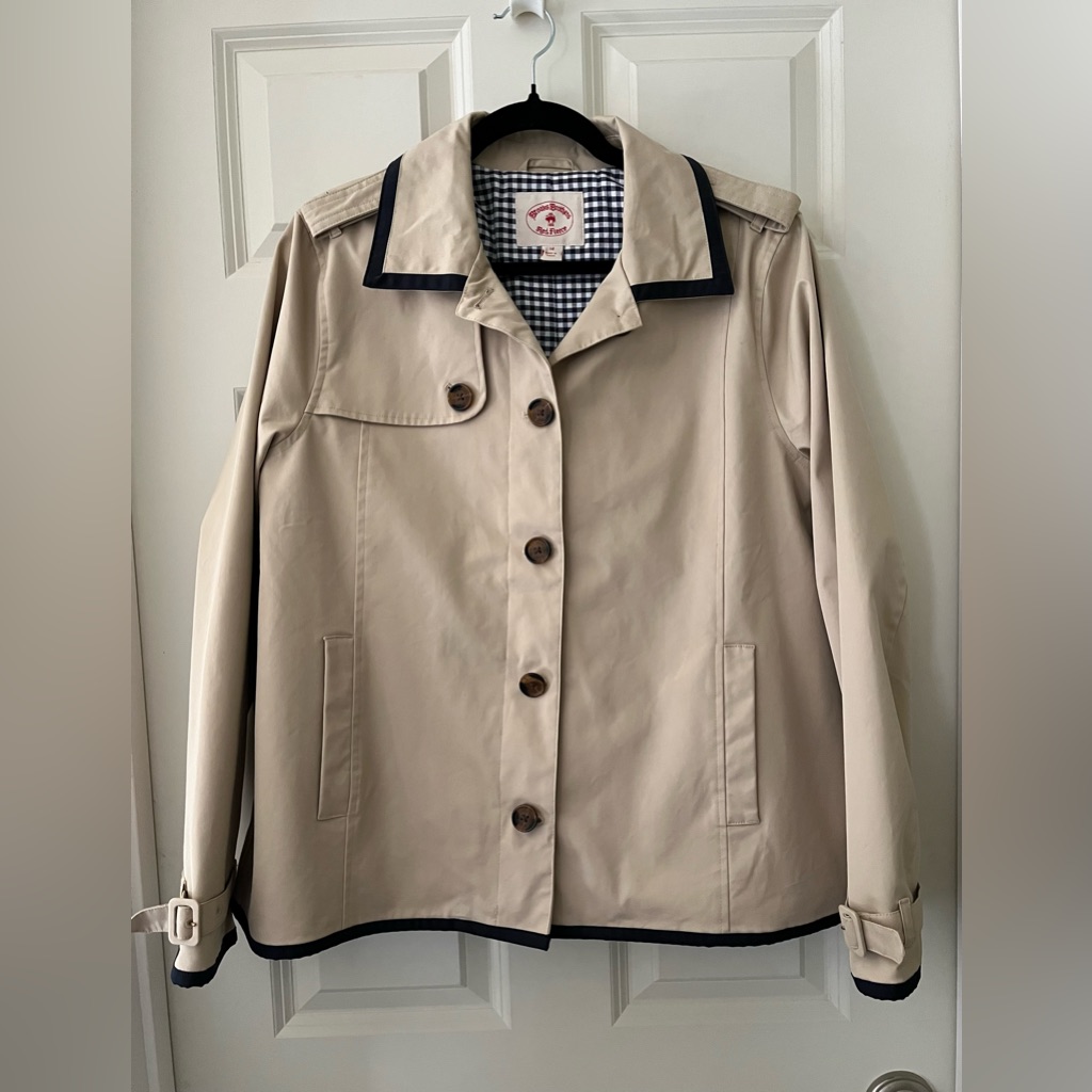 Womenâs Brooks Brothers Red Fleece Tan Short Trench Coat W/Black Trim Size 14